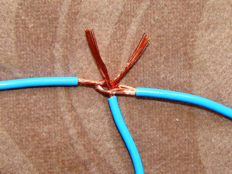 Скрутка проводов разного сечения – советы электрика