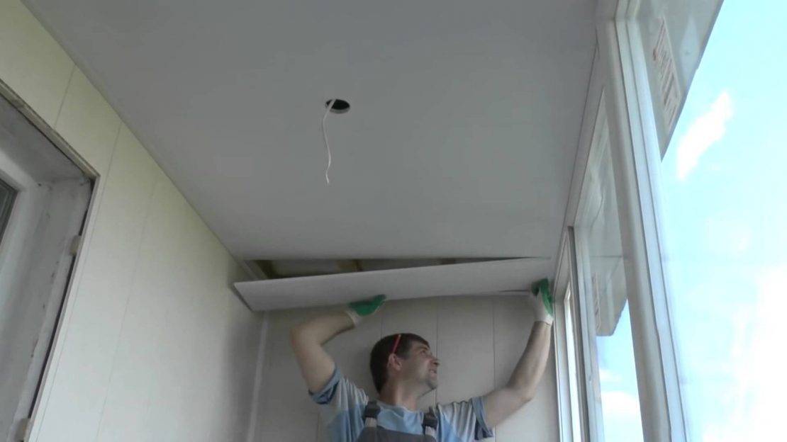 Как сделать потолок из пластиковых панелей пвх своими руками?