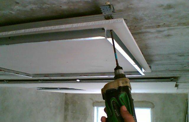 Как прикрепить гипсокартон к потолку - правила монтажа