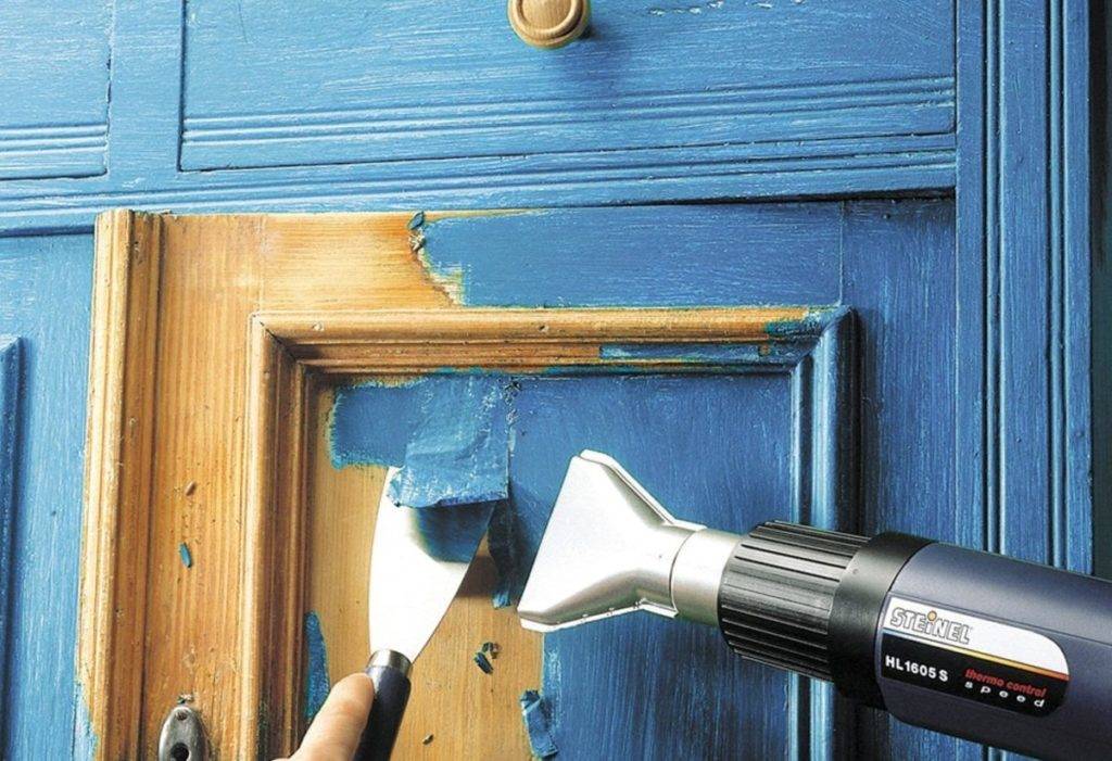 Как покрасить дверь из дерева своими руками в квартире и чем: морилкой, лаком
