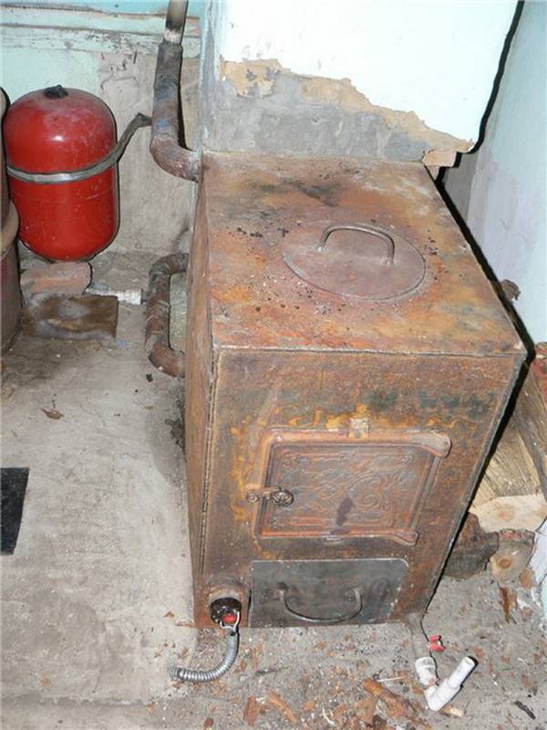 Как правильно установить котел отопления в частном доме на деревянный пол