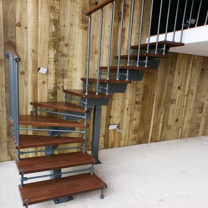 Лестница на металлокаркасе с деревянными ступенями (41 фото): отделка деревом металлической конструкции, способы обшивки марша на каркасе из металла, варианты облицовки и крепления ступенек