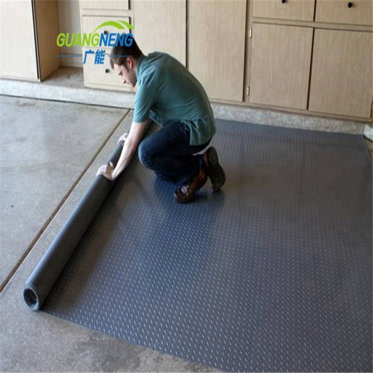 Резиновое покрытие на пол для гаража, виды покрытия, технические характеристики, монтаж, преимущества и недостатки резинового пола