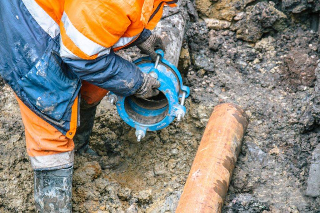 Ответственность за незаконную врезку в водопровод: меры наказания и как избежать последствий