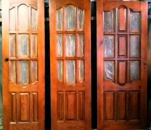 Реставрация старых дверей: как отреставрировать полотно и коробку своими руками