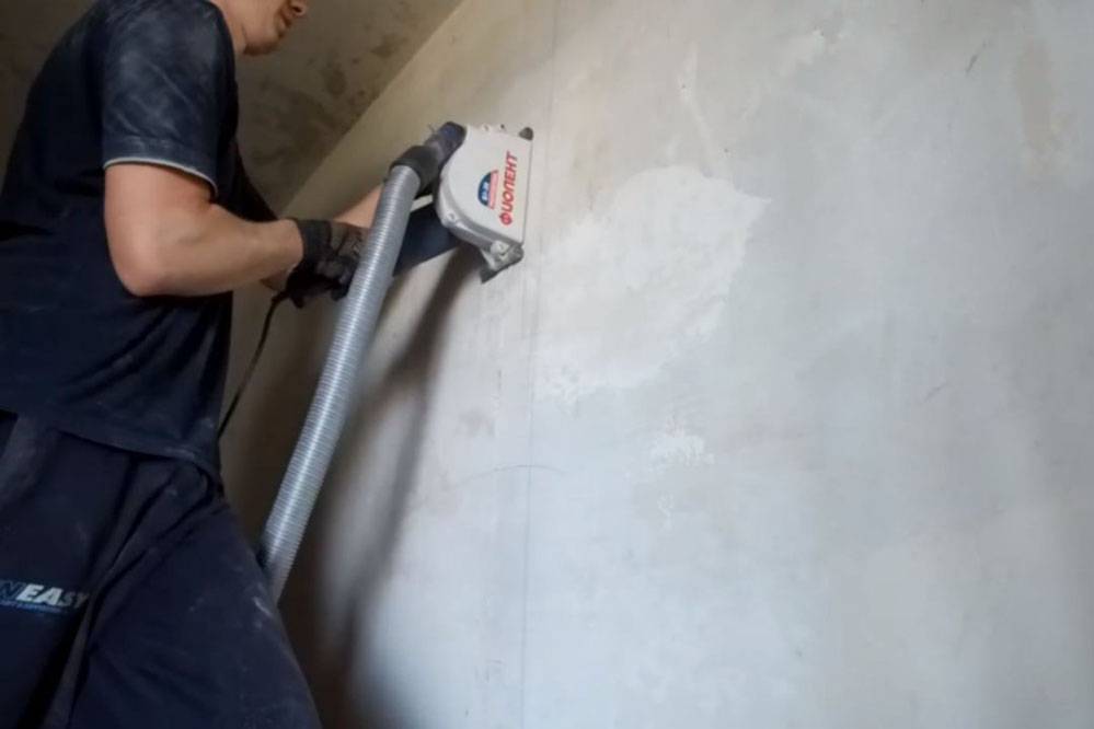 Как штробить стены под проводку в панельном доме правильно: можно ли своими руками, горизонтальное штробление несущих стен