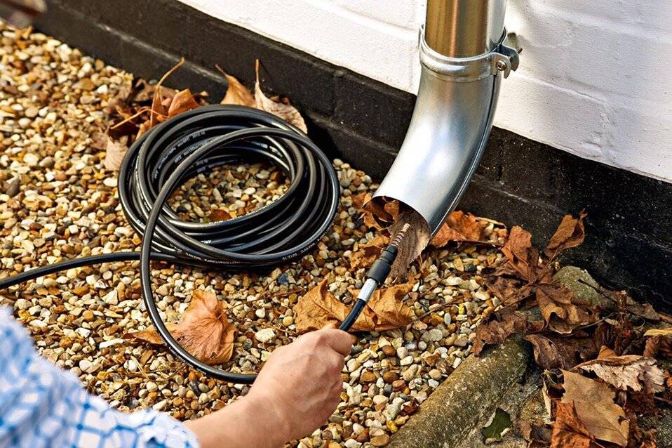 Очистка канализации в частном доме своими руками: методы устранения засоров, профилактика