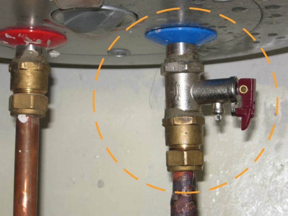Неисправность предохранительного клапана водонагревателя