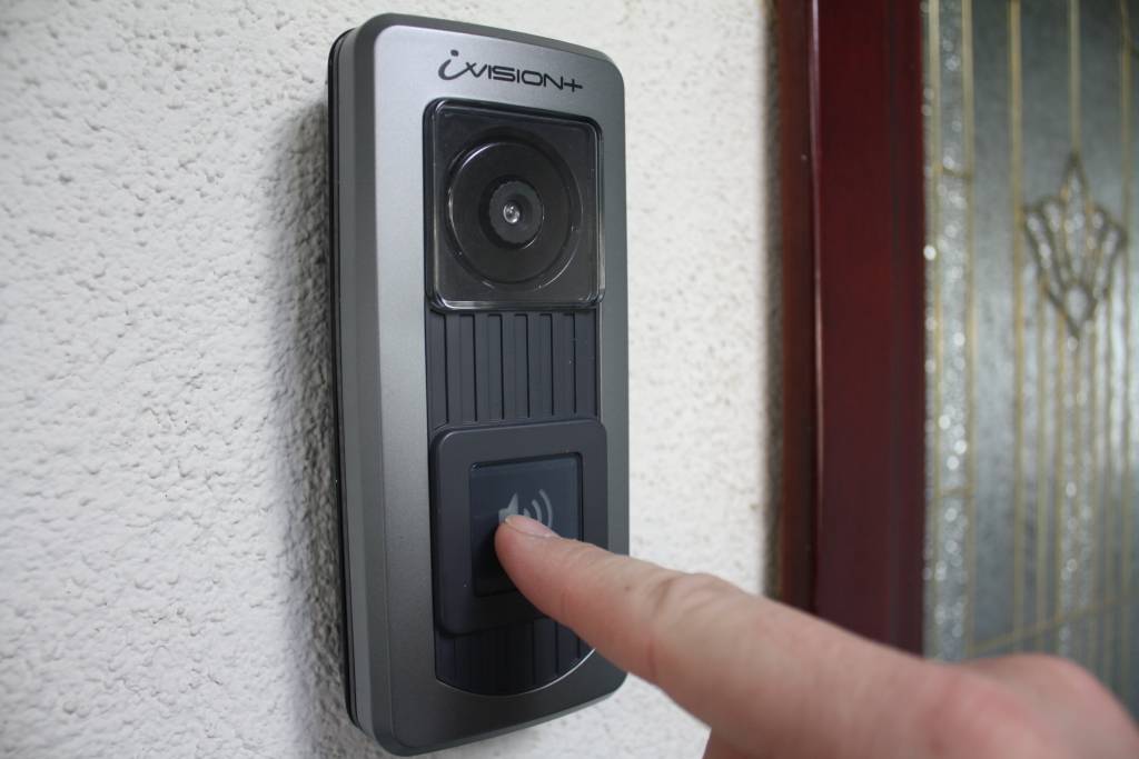Схема подключения дверного звонка в квартире — подробная инструкция с фото и видео