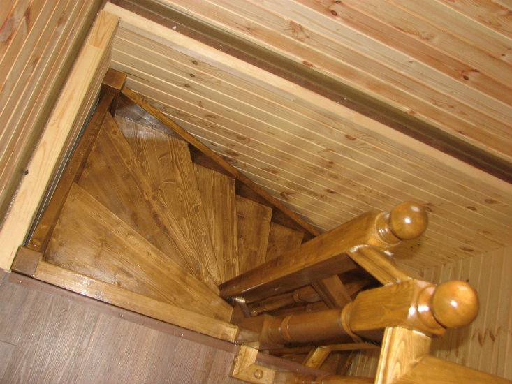 Деревянная лестница с поворотом своими руками - всё о лестницах