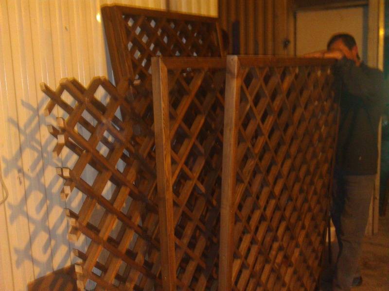 Делаем решетки из доски 100 40. украшение беседки: изготовление деревянных решеток. инструменты и материалы - мой дом