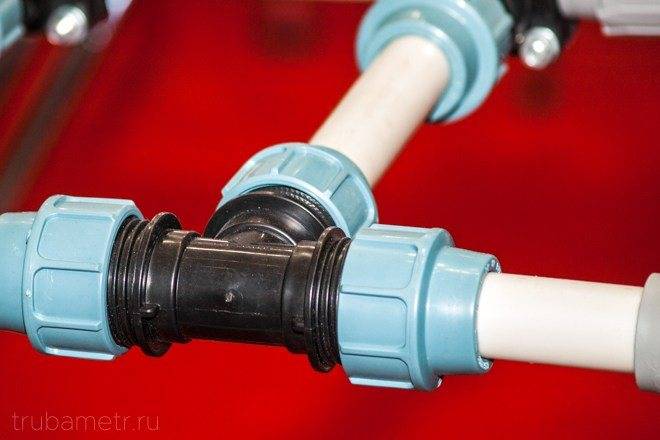 Как соединить полиэтиленовые трубы для водопровода