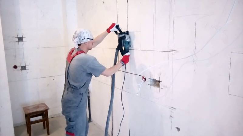 Штробление кирпичной стены: способы, инструменты, инструкция