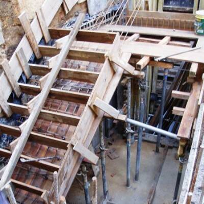 Отделка лестницы из бетона: как выбрать материал