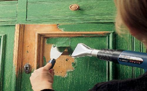 Как покрасить деревянные двери в домашних условиях — познаем подробно
