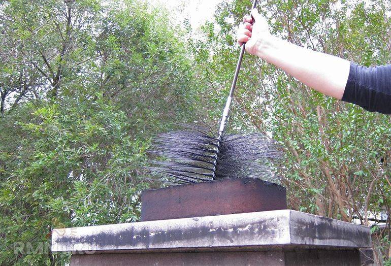 Как чистить дымоход печи от сажи: средство для чистки печей и дымоходов, как очистить, почистить кирпичную печь, как избавиться от сажи в печке, чистка дымовых труб