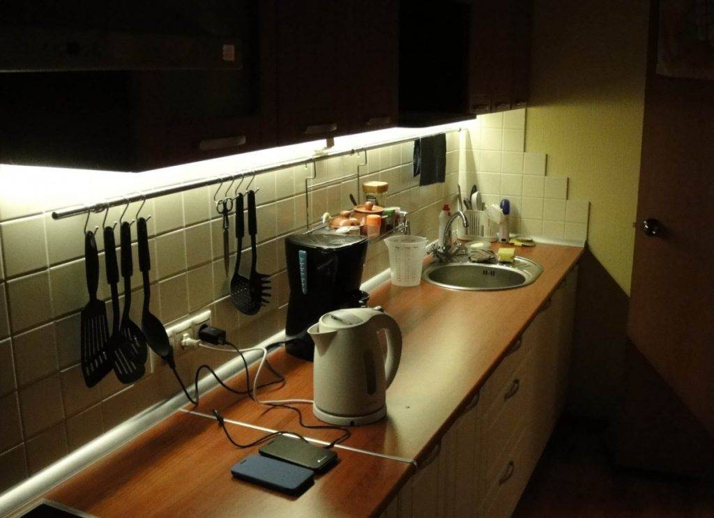 Подсветка рабочей зоны на кухне - 86 фото и дизайнерских идейкухня — вкус комфорта