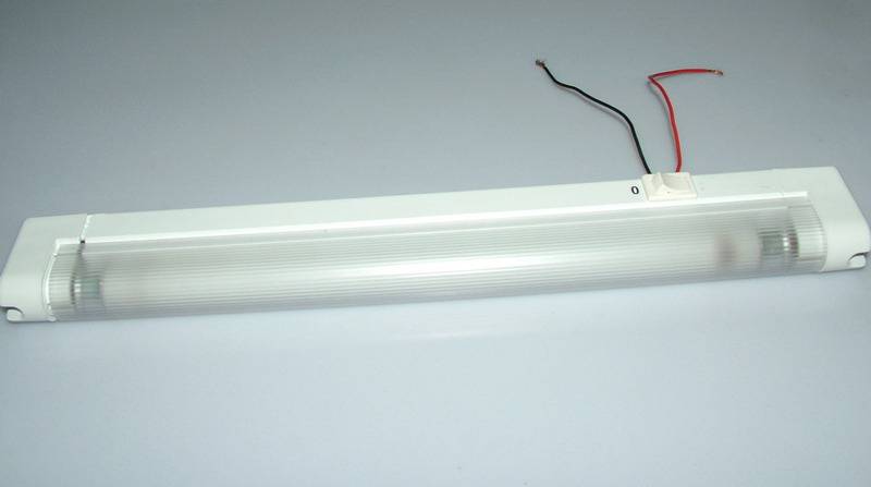 Как заменить светодиодную лампу в точечном светильнике в натяжном потолке