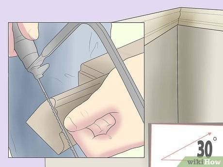 Как сделать угол на потолочном плинтусе: как делать уголки, углы, как вырезать внешний и внутренний угол, как правильно подрезать плинтус в углах