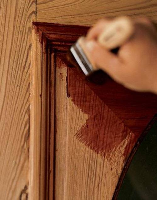 Как перекрасить шпонированную дверь? - все про мебель