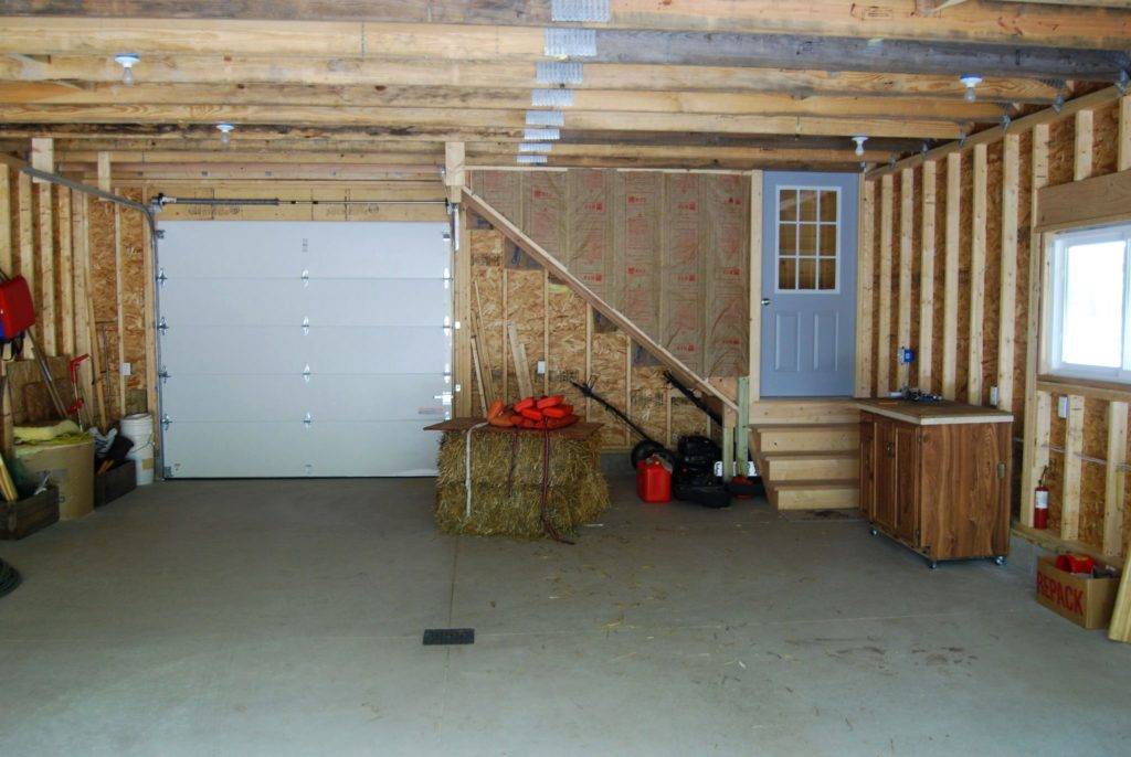 Как пристроить гараж к дому?