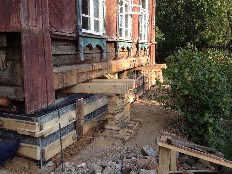 Ремонт фундамента деревянного дома. возможные причины приводящие к разрушениям и советы по восстановлению