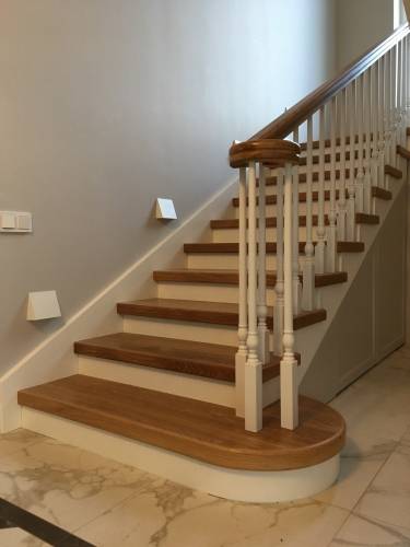 Отделка монолитной лестницы: 5 лучших способов декора, фото