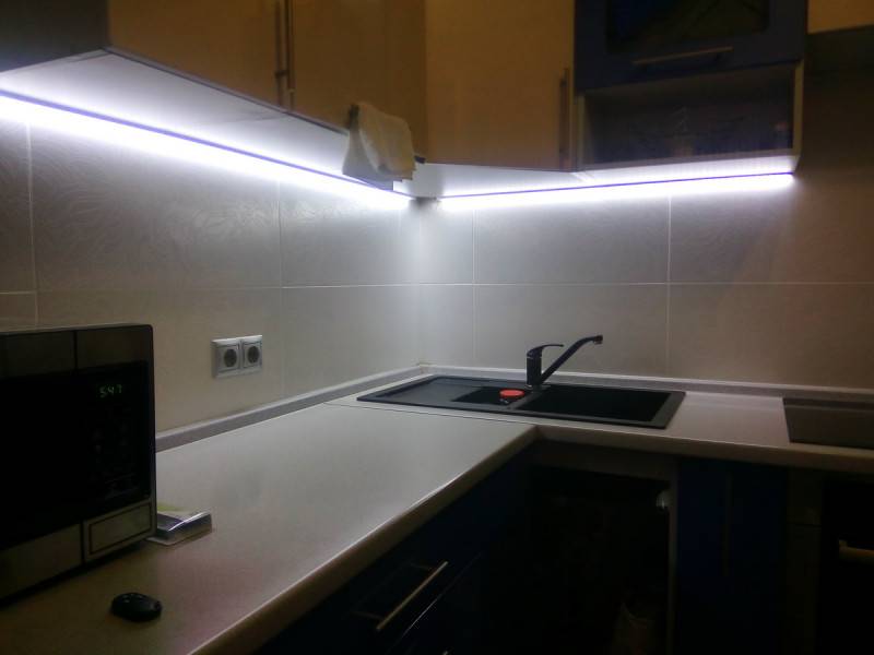 Освещение рабочей зоны на кухне: разъясняем в общих чертах