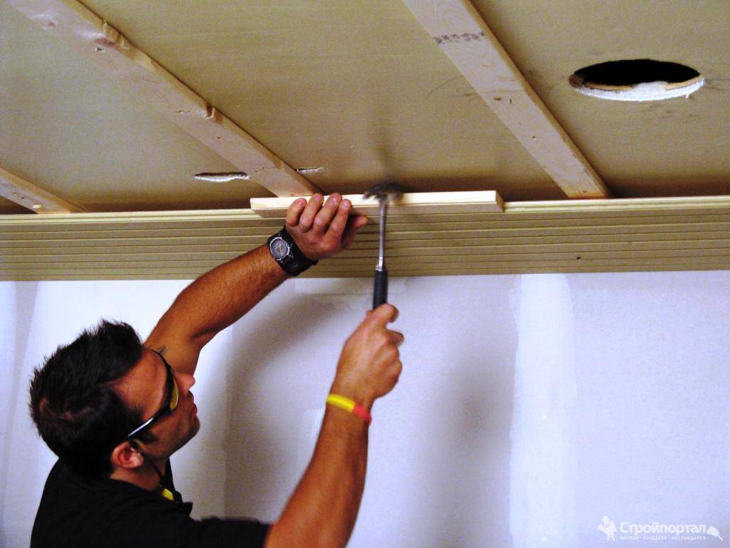 Как провести быстрый ремонт потолков в квартире?