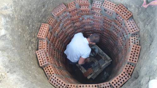 Выгребная яма из кирпича своими руками - инструкция по строительству выгребной ямы (+фото)