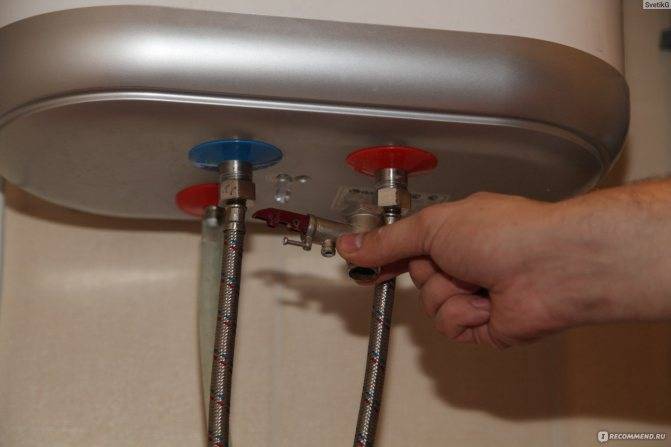 Нужно ли сливать воду из водонагревателя, если не пользуешься